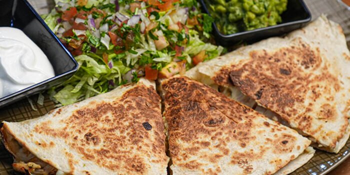 QUESADILLA DE POLLO